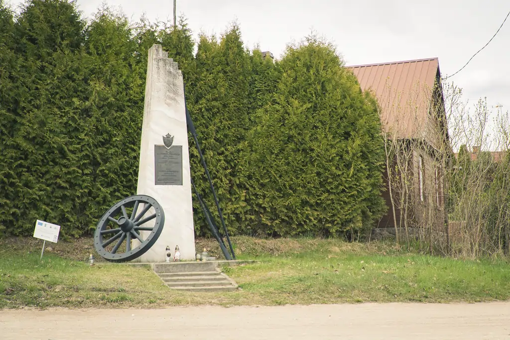 Помнік паўстанцам у Мастаўлянах. Фота: Hrodna.life