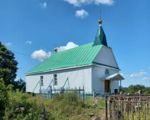 Пад Карэлічамі царкву ХIX стагоддзя абшылі сайдынгам