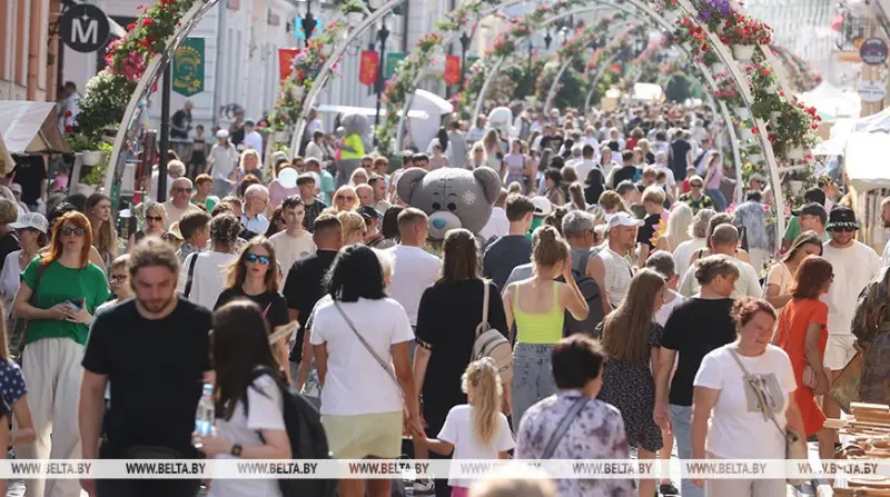 Ліхтарыкі, салют і сакрэтны артыст. Што будзе на Дзень горада ў Гродне Гродненцы День города